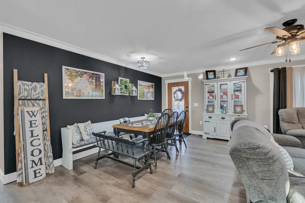 1079 South Lane Grimsley TN 38565