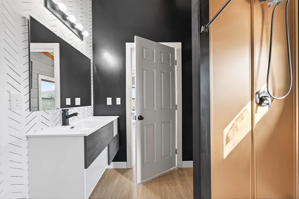 1405 Cane Creek Cummingsville Road Sparta TN 38583