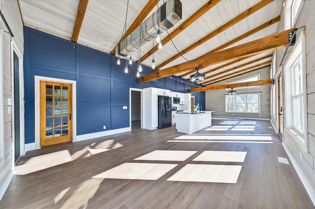 1405 Cane Creek Cummingsville Road Sparta TN 38583