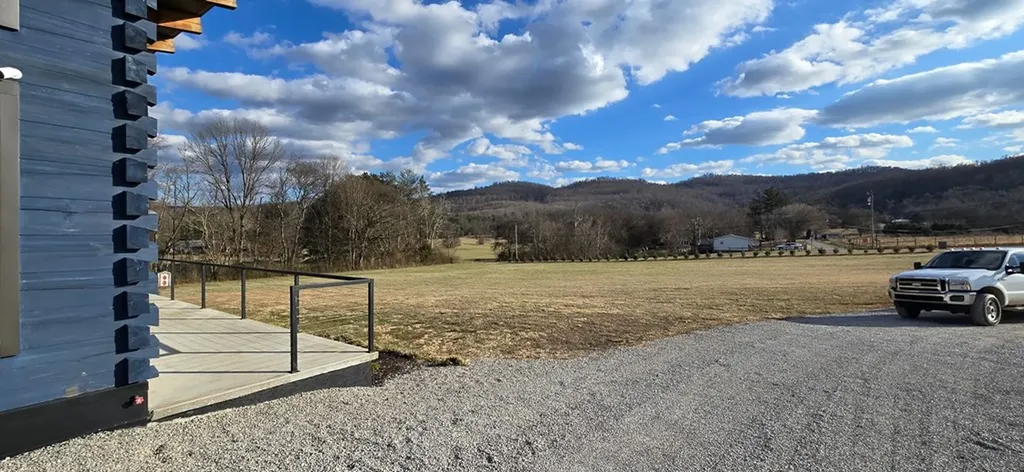 1405 Cane Creek Cummingsville Road Sparta TN 38583