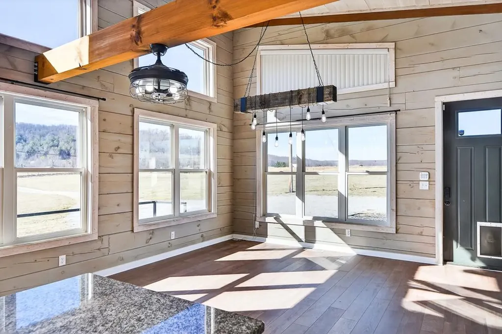 1405 Cane Creek Cummingsville Road Sparta TN 38583