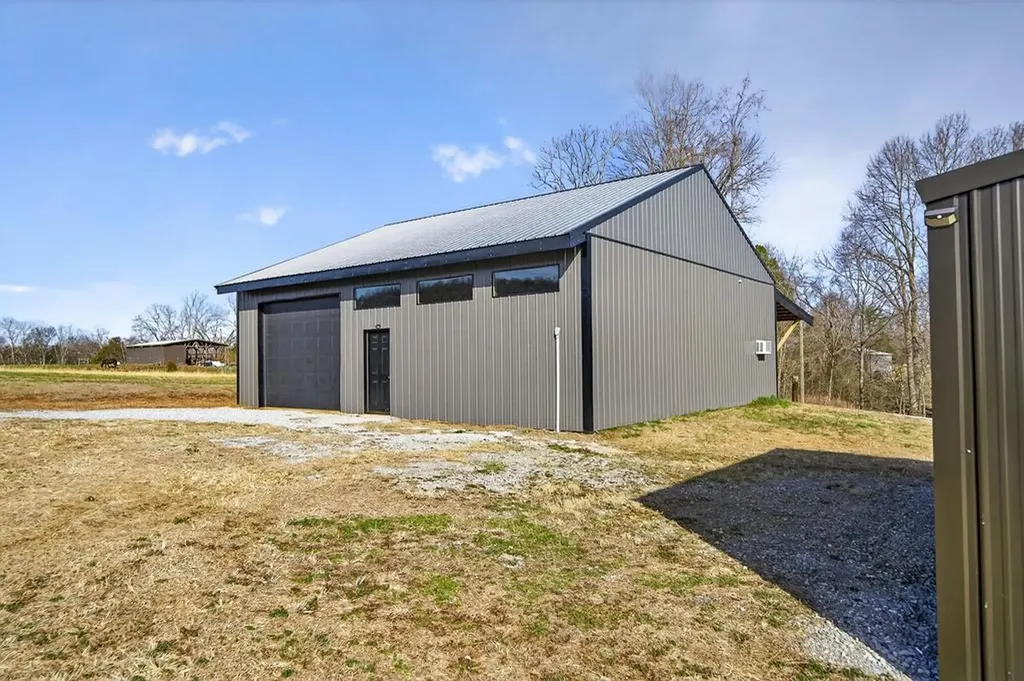 1405 Cane Creek Cummingsville Road Sparta TN 38583