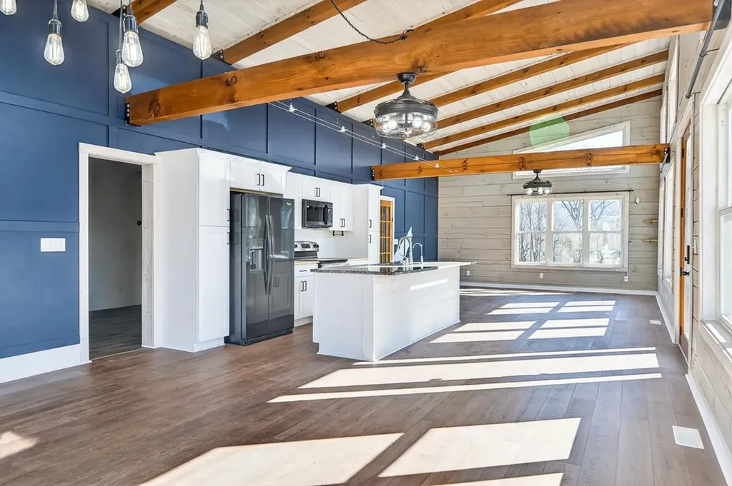 1405 Cane Creek Cummingsville Road Sparta TN 38583