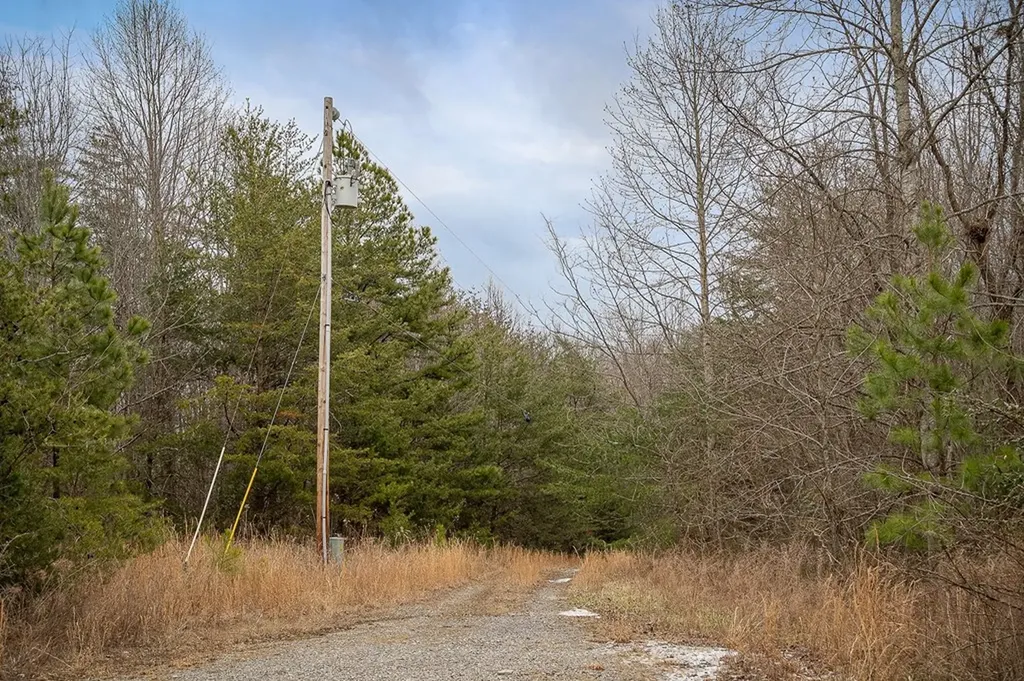 214 Edmonds Road Spencer TN 38585