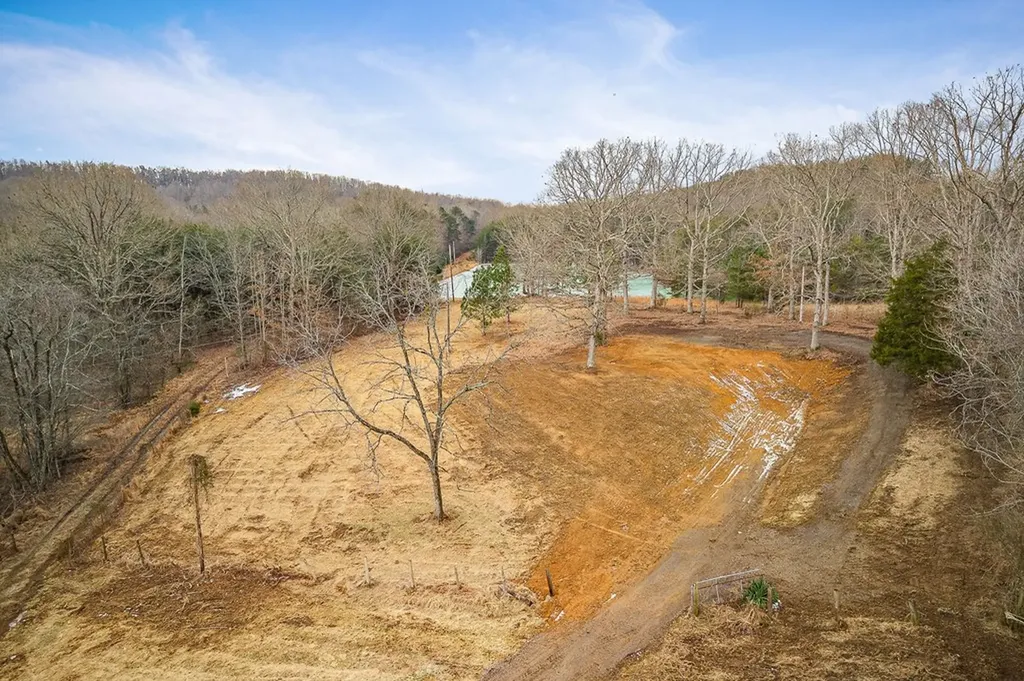 214 Edmonds Road Spencer TN 38585