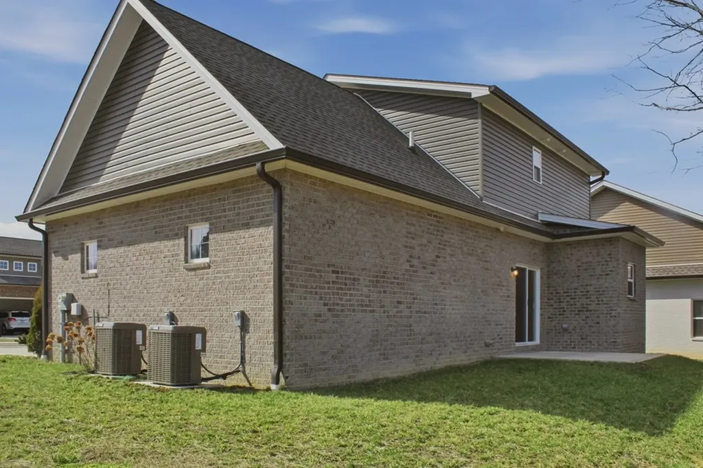 1436 Village Loop Cookeville TN 38501