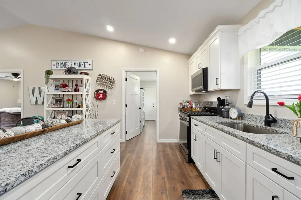 936 North Spring Street Sparta TN 38583