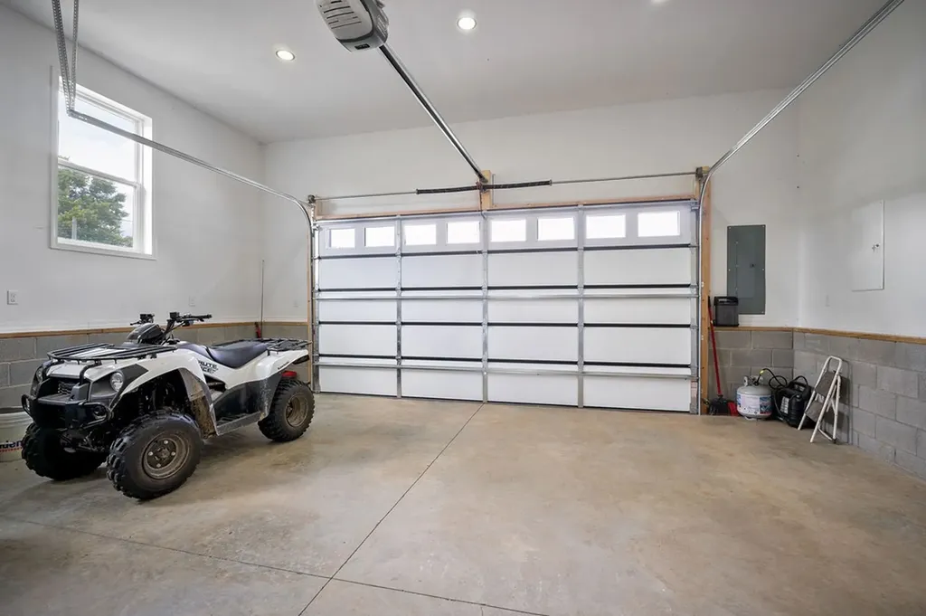 936 North Spring Street Sparta TN 38583