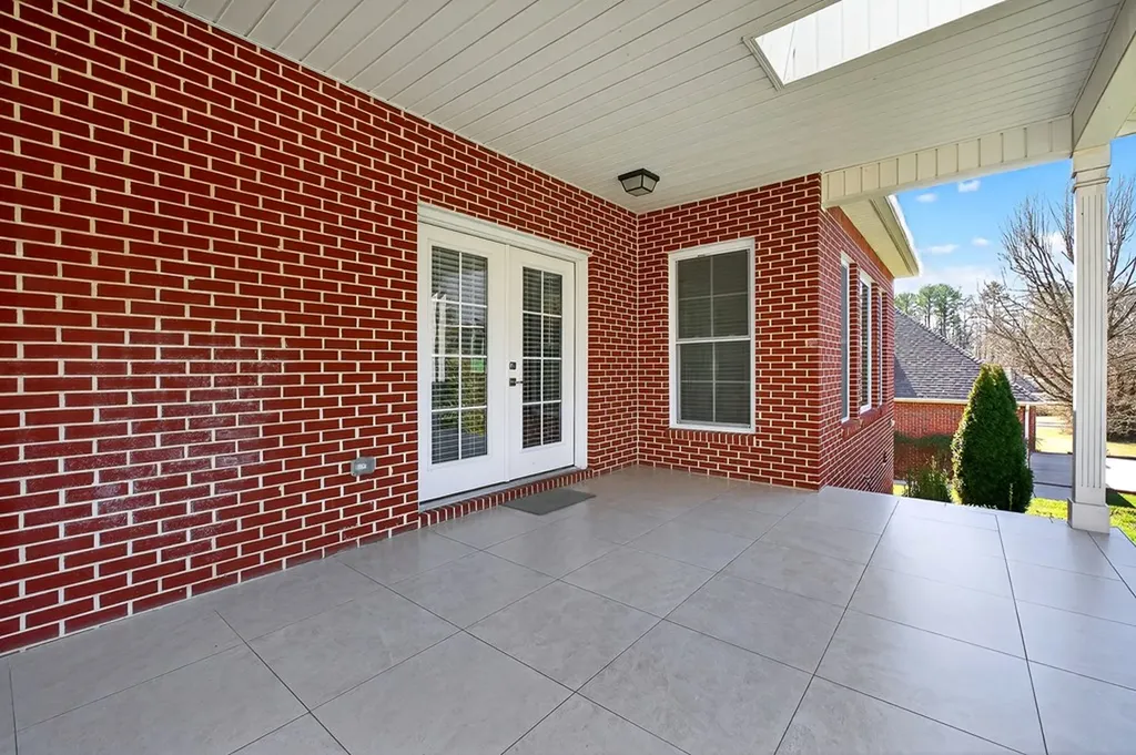 1312 Bridle Path Cookeville TN 38501