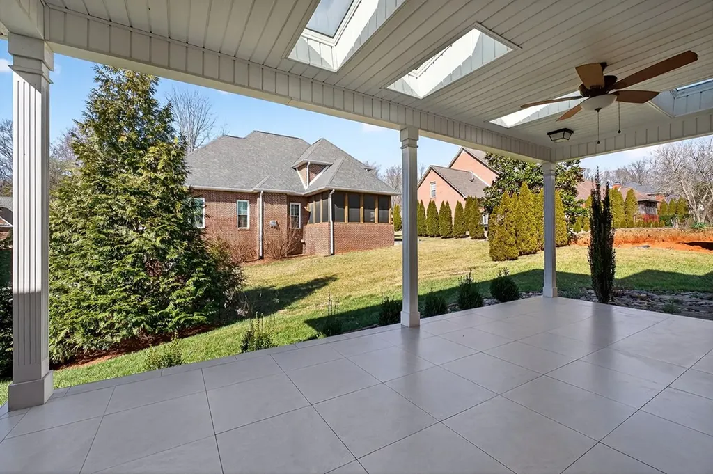 1312 Bridle Path Cookeville TN 38501