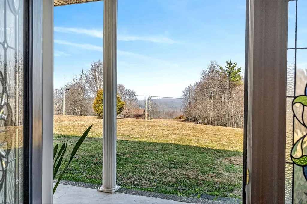 170 Hidden Cove Lane Allons TN 38541