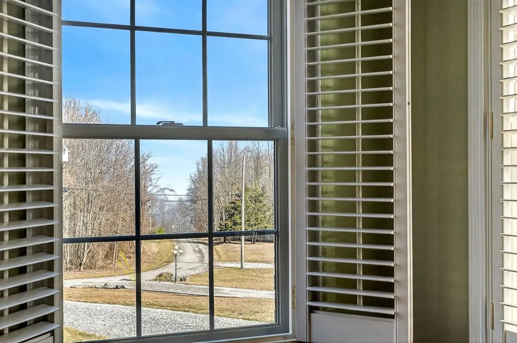 170 Hidden Cove Lane Allons TN 38541