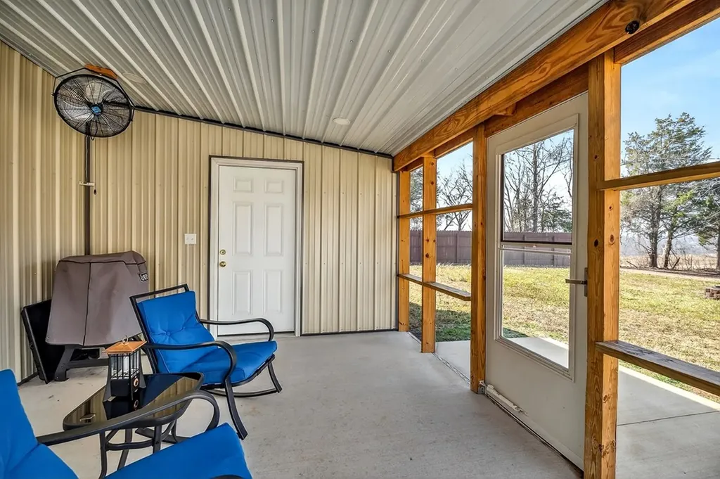 170 Hidden Cove Lane Allons TN 38541