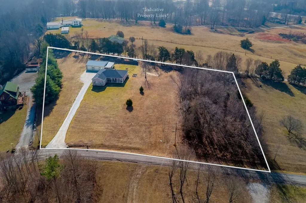 170 Hidden Cove Lane Allons TN 38541