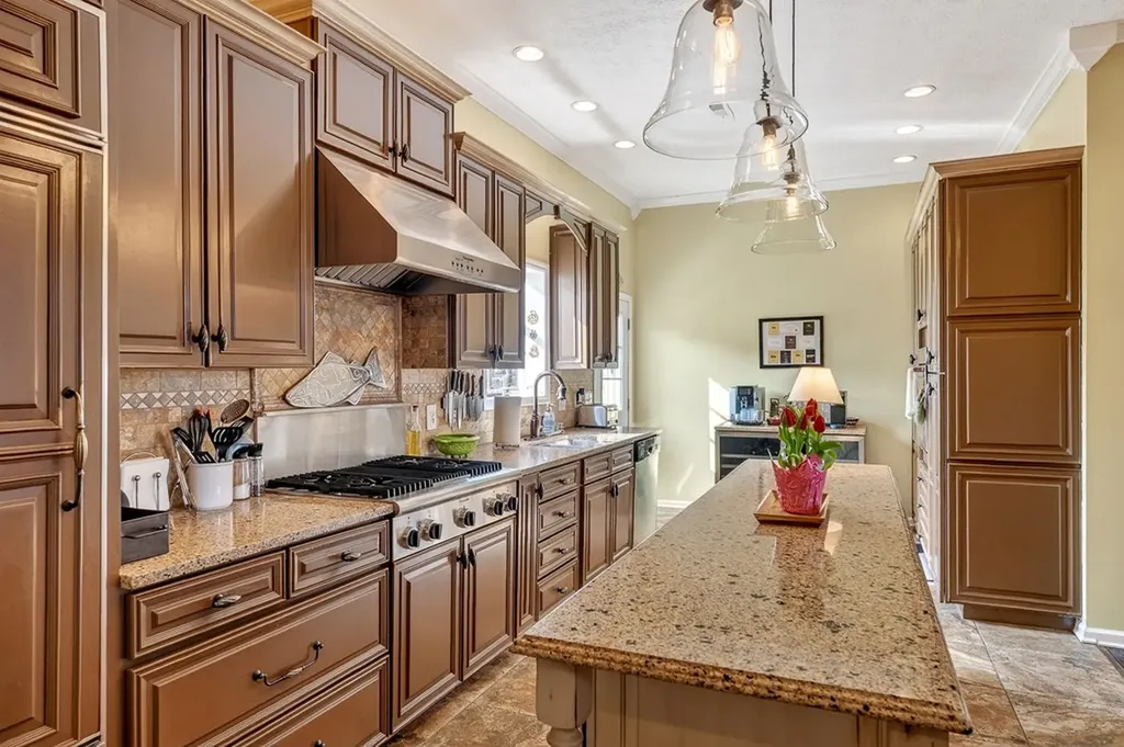 170 Hidden Cove Lane Allons TN 38541