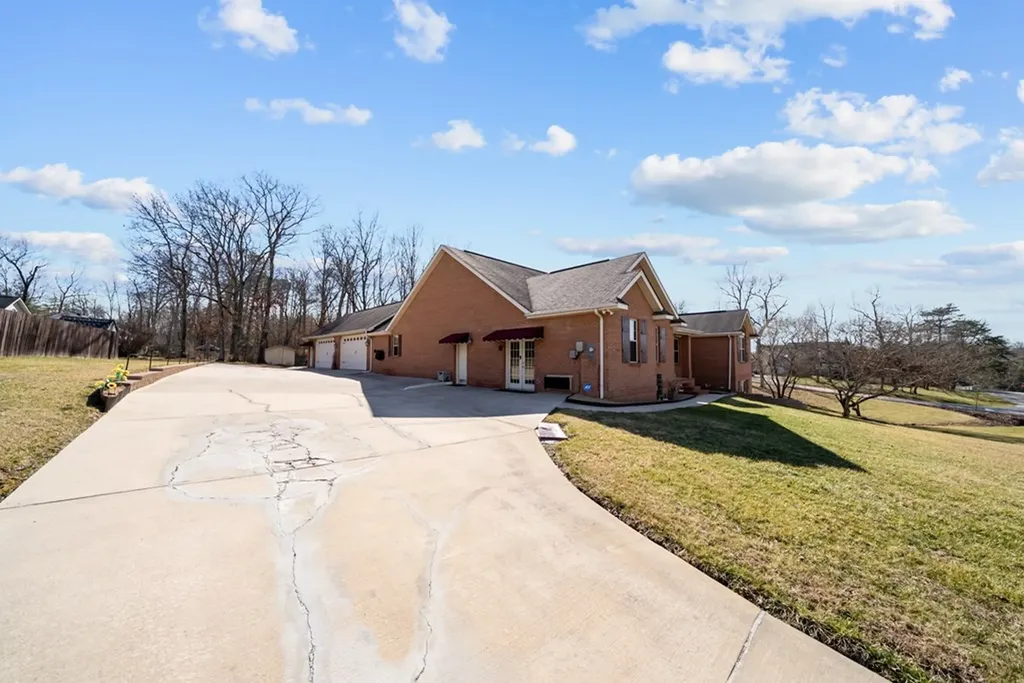 112 Dove Drive Crossville TN 38555