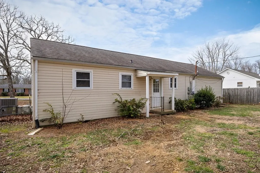 580 E 3rd Street Cookeville TN 38506