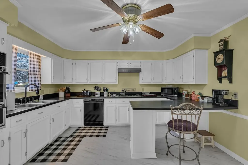 204 Allen Drive Sparta TN 38583