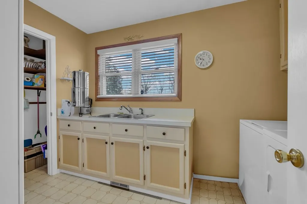 204 Allen Drive Sparta TN 38583