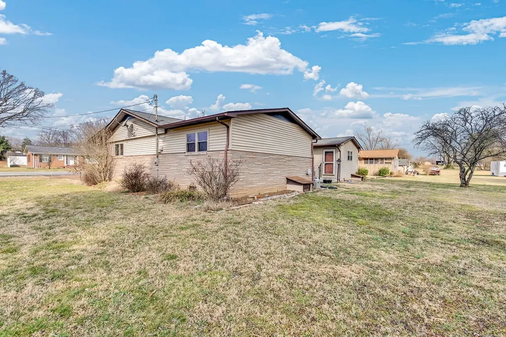 204 Allen Drive Sparta TN 38583