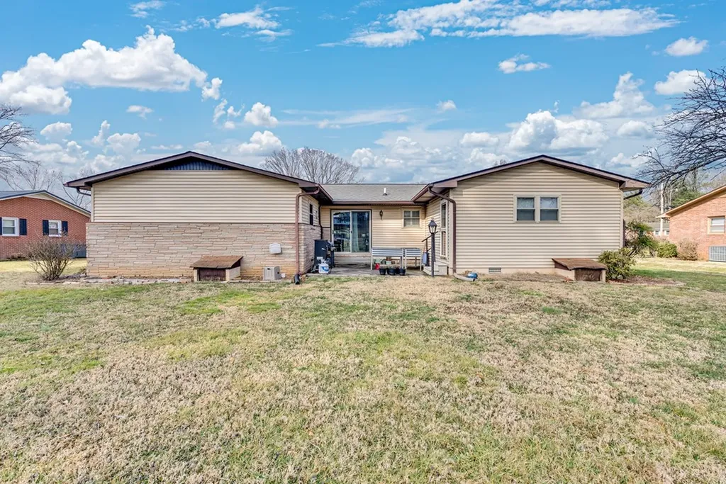 204 Allen Drive Sparta TN 38583