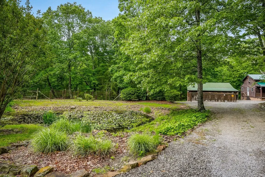 1263 Ridge Road W Crossville TN 38572