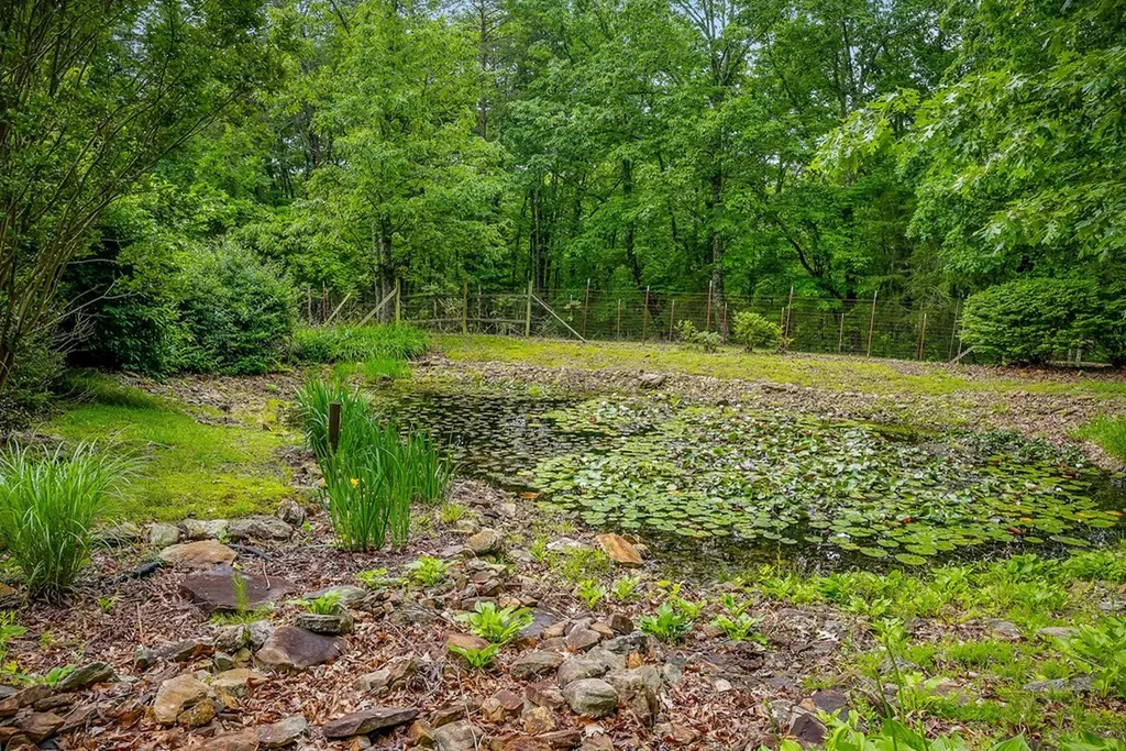 1263 Ridge Road W Crossville TN 38572