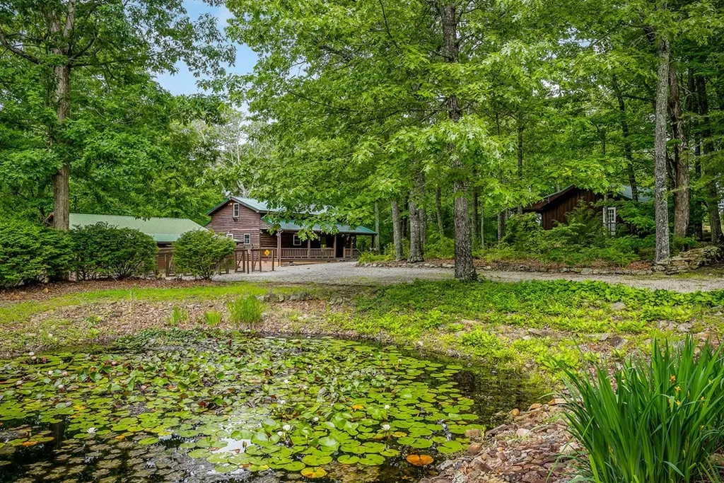 1263 Ridge Road W Crossville TN 38572