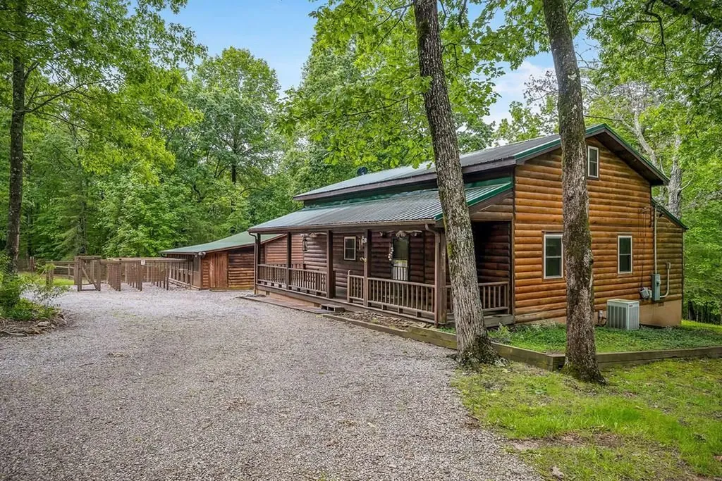 1263 Ridge Road W Crossville TN 38572