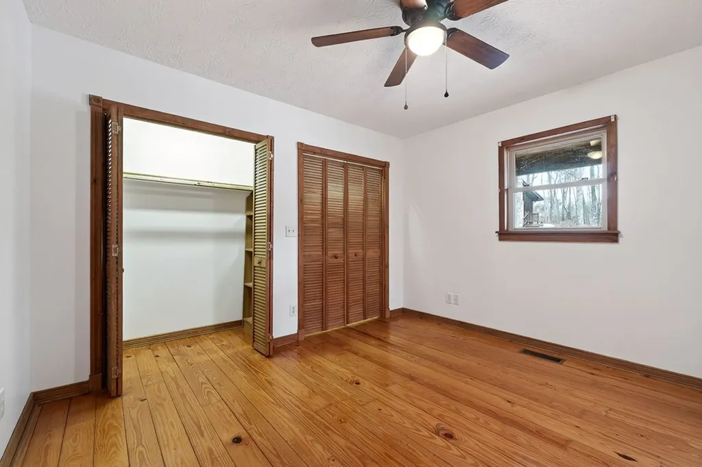 1263 Ridge Road W Crossville TN 38572