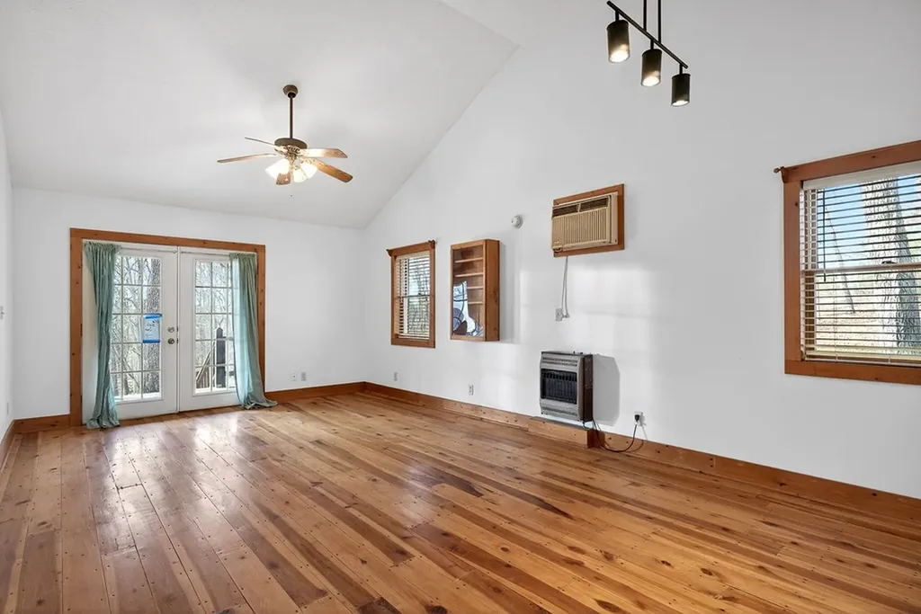 1263 Ridge Road W Crossville TN 38572