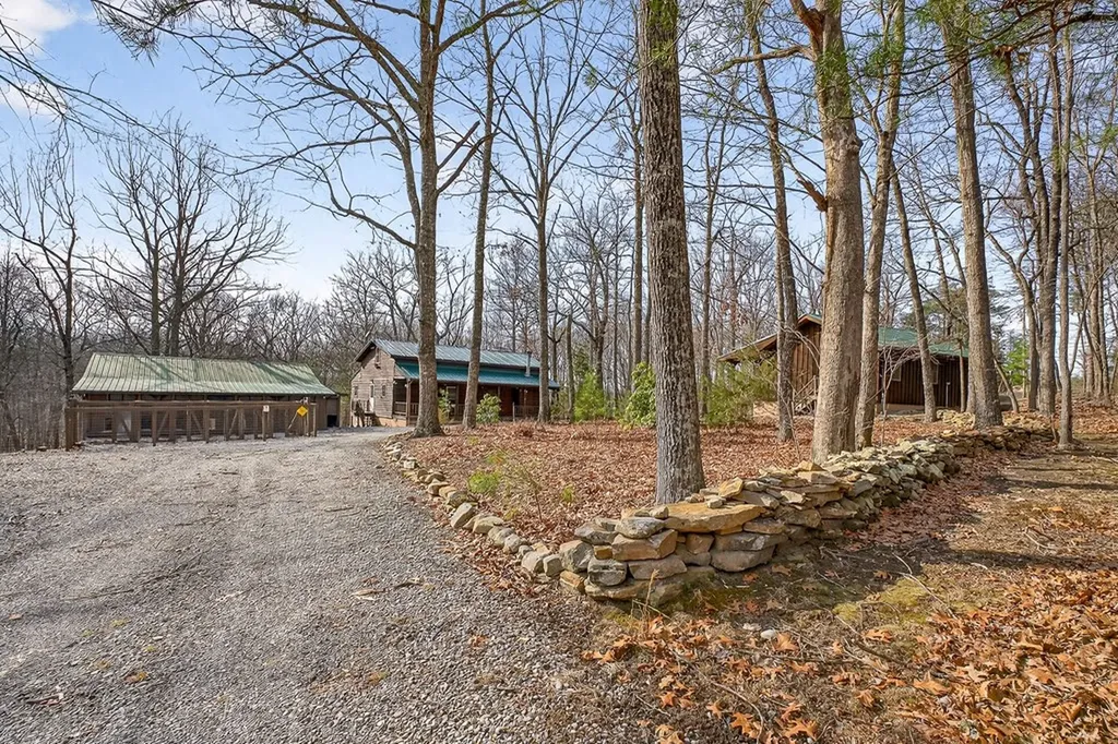 1263 Ridge Road W Crossville TN 38572