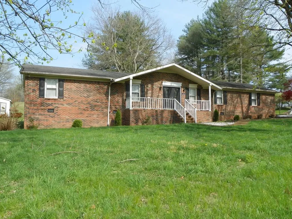 136 S Arrowhead Drive Mcminnville TN 37110