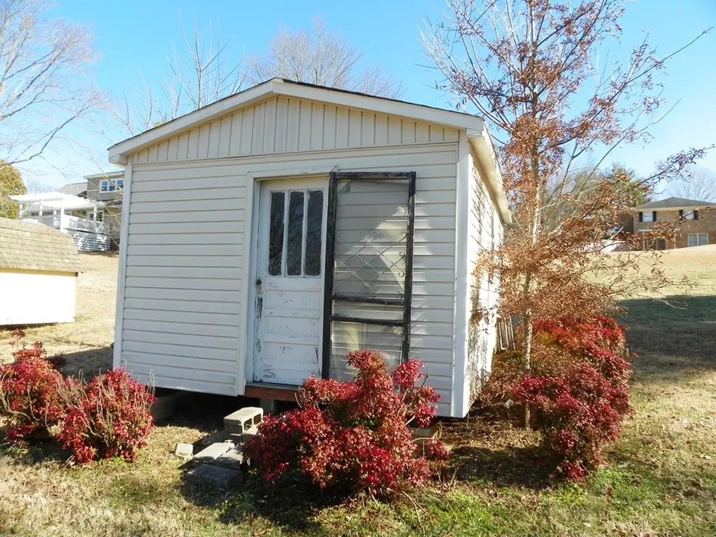 136 S Arrowhead Drive Mcminnville TN 37110