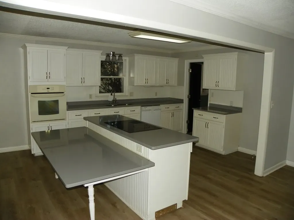 136 S Arrowhead Drive Mcminnville TN 37110