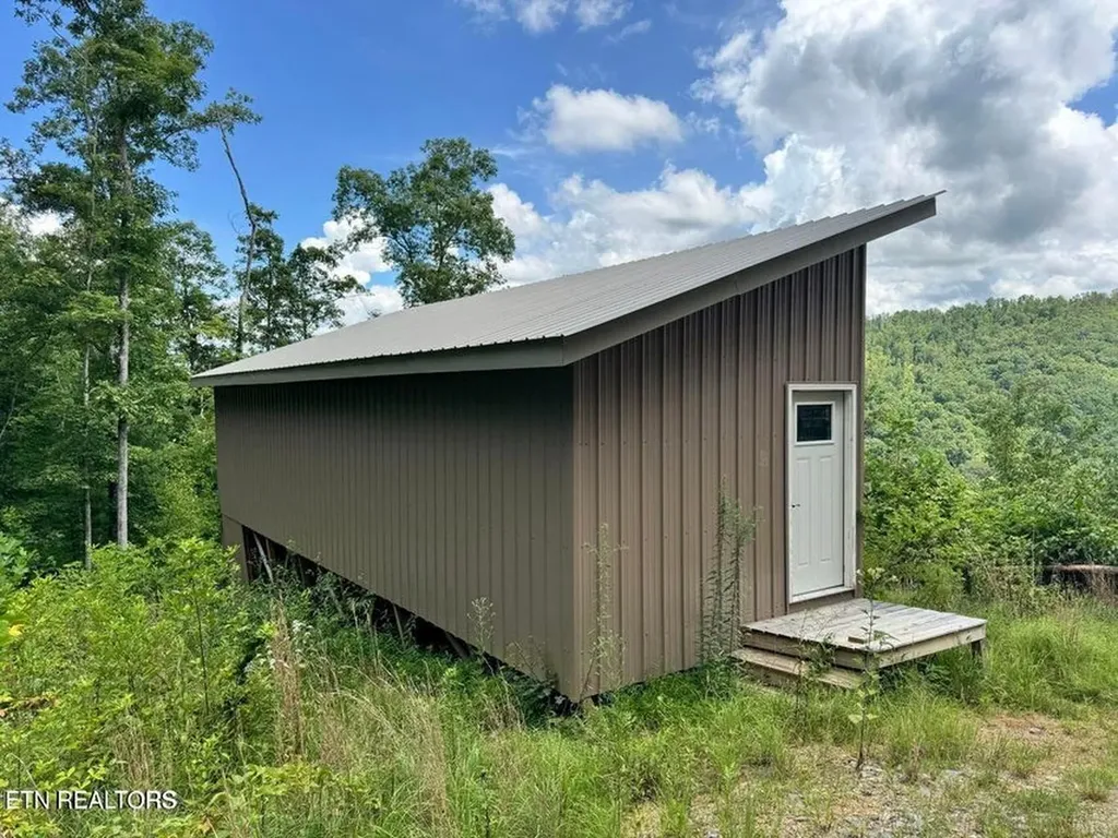 1291 Buck Lane Crawford TN 38554