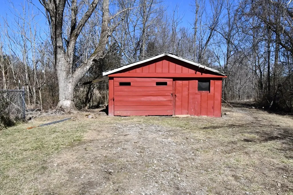 397 I B Maynard Spencer TN 38585