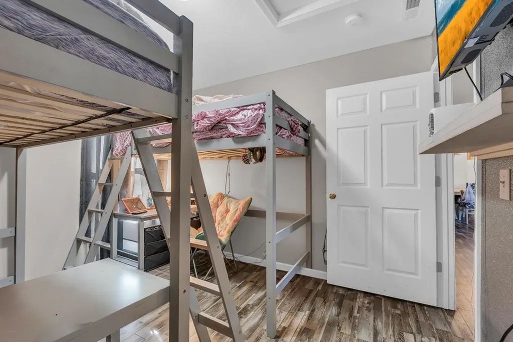 42 E Fuller Crossville TN 38555