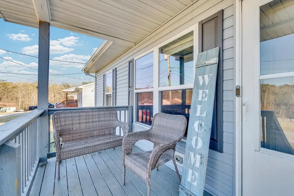 42 E Fuller Crossville TN 38555