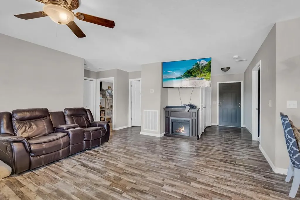 42 E Fuller Crossville TN 38555