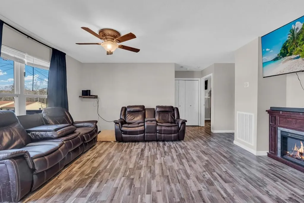 42 E Fuller Crossville TN 38555