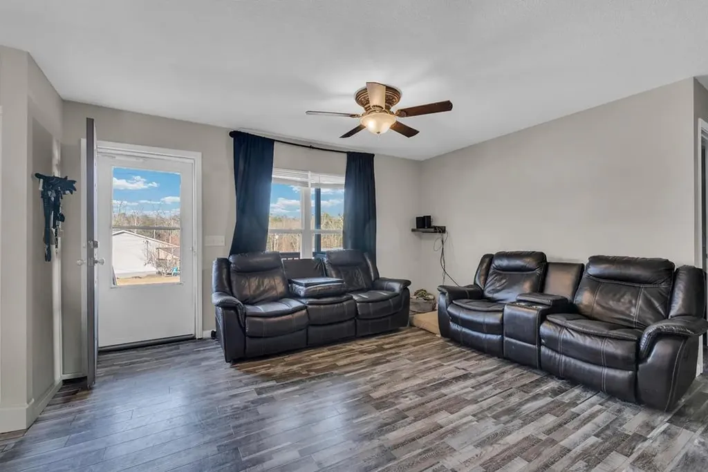 42 E Fuller Crossville TN 38555