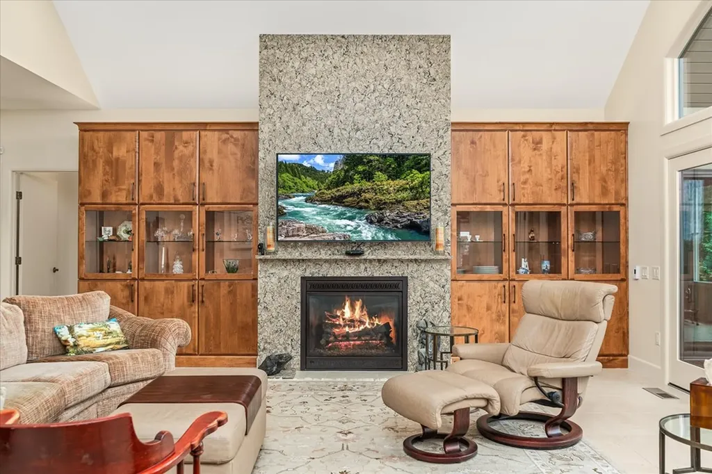 61 Bluff View Court Crossville TN 38558