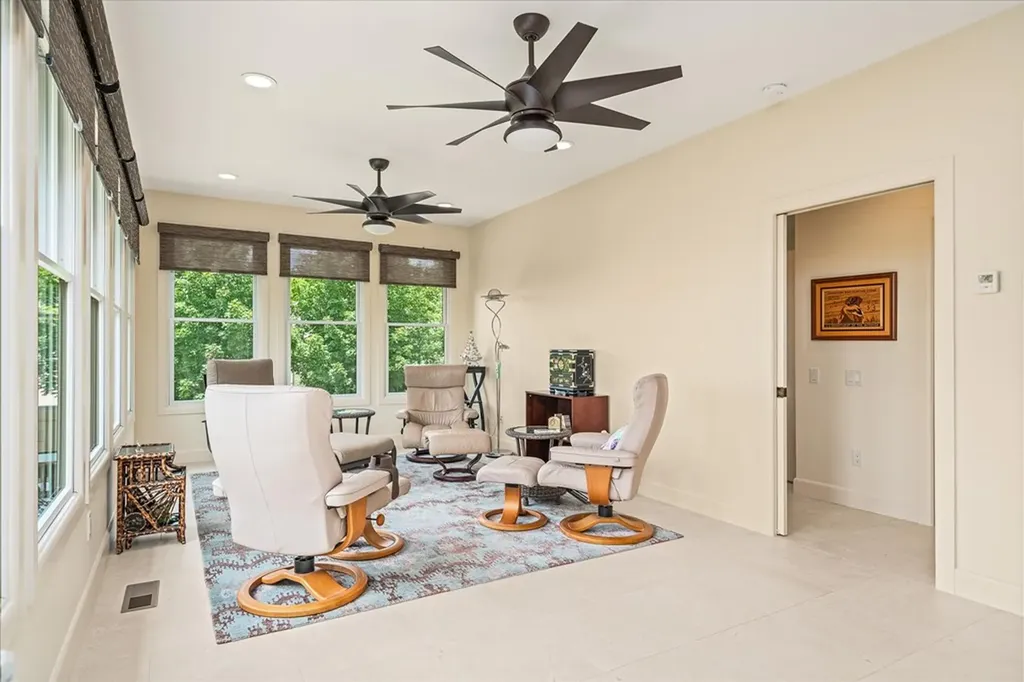 61 Bluff View Court Crossville TN 38558