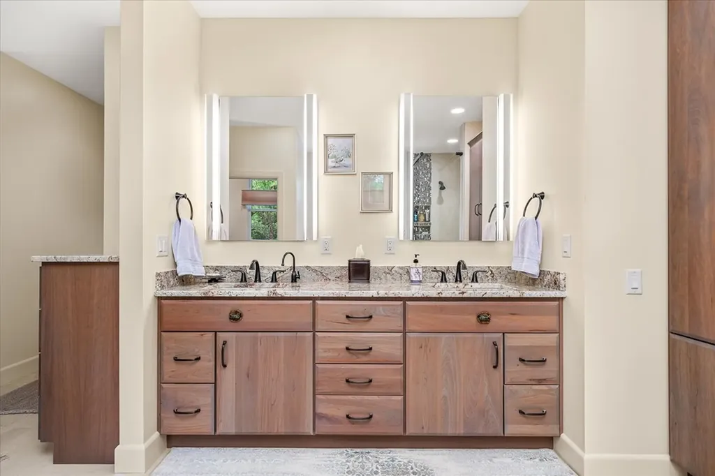 61 Bluff View Court Crossville TN 38558