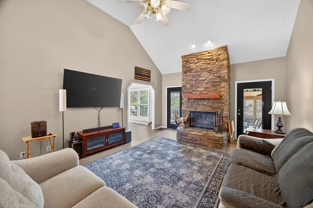 998 River Bend Drive Cookeville TN 38506