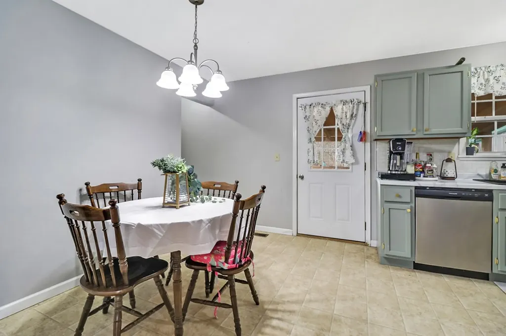 660 E Rocky Quarry Road Clarkrange TN 38553