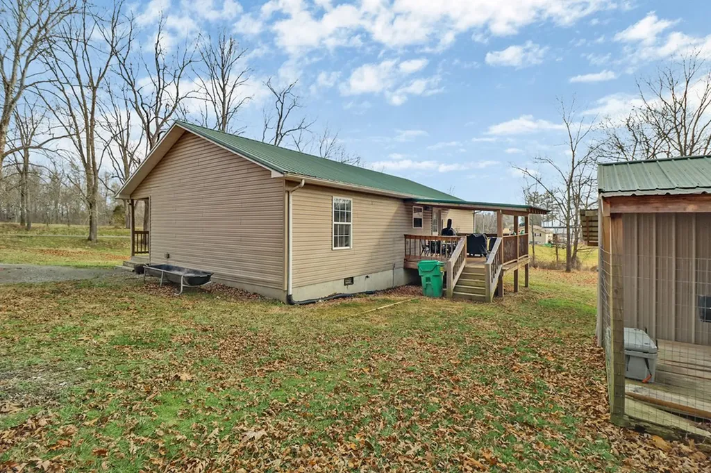 660 E Rocky Quarry Road Clarkrange TN 38553