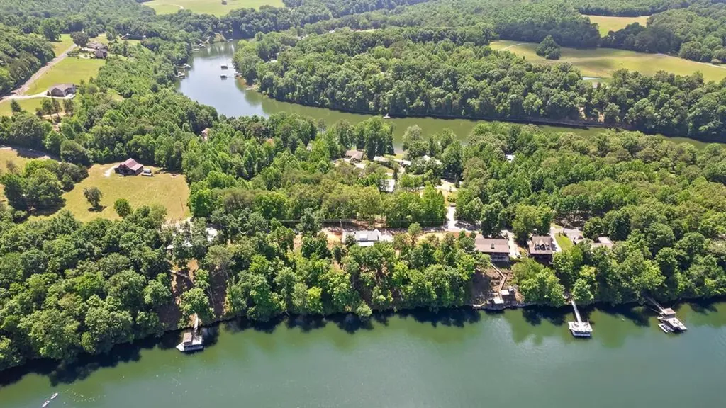 300 Chandler Road Doyle TN 38559