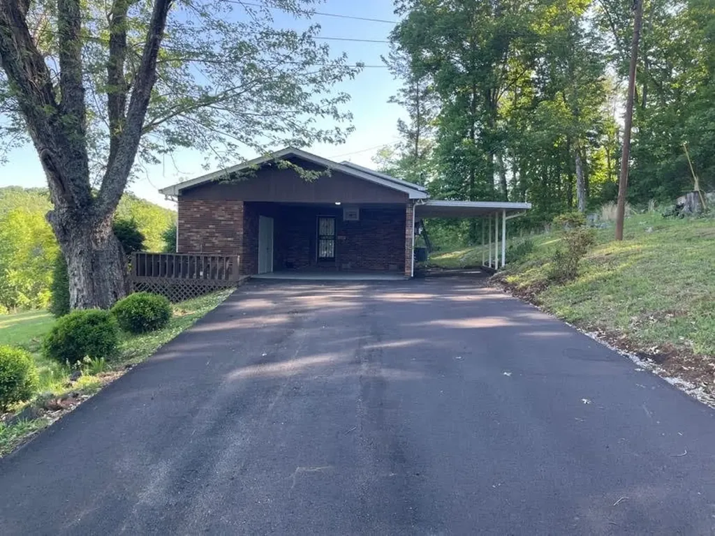 461 Baker Mountain Road Sparta TN 38583